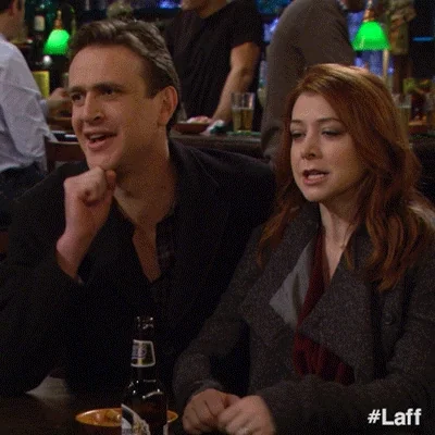 Couple au bar (HIMYM style) air pensif/inquiet (#Laff) — réflexion, hésitation